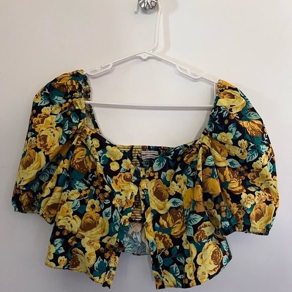 LAURA ASHLEY & URBAN OUTFFITTERS LUCILLE TOP - Picture 11 of 15